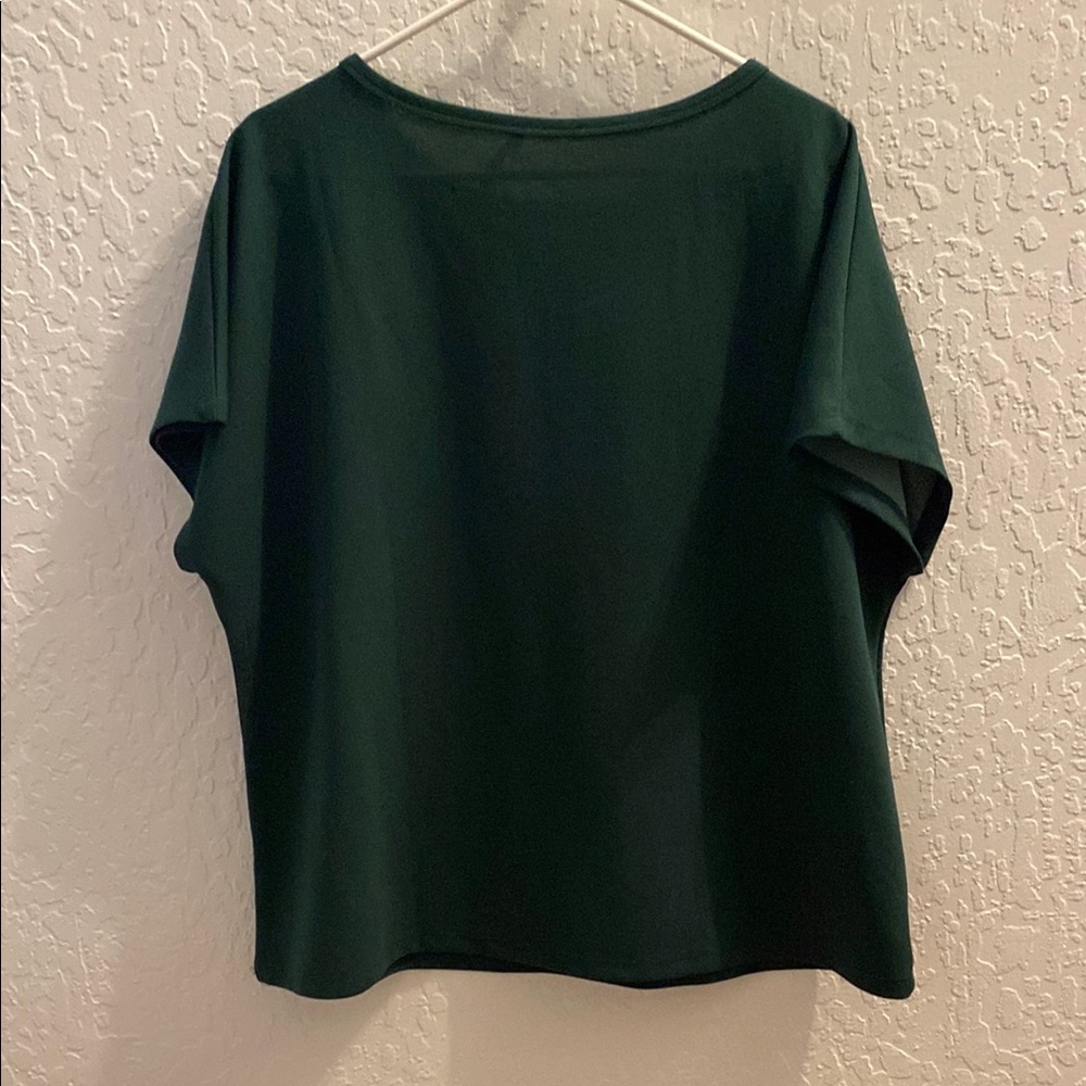 Elegant Green Women's Top - Picture 5 of 5